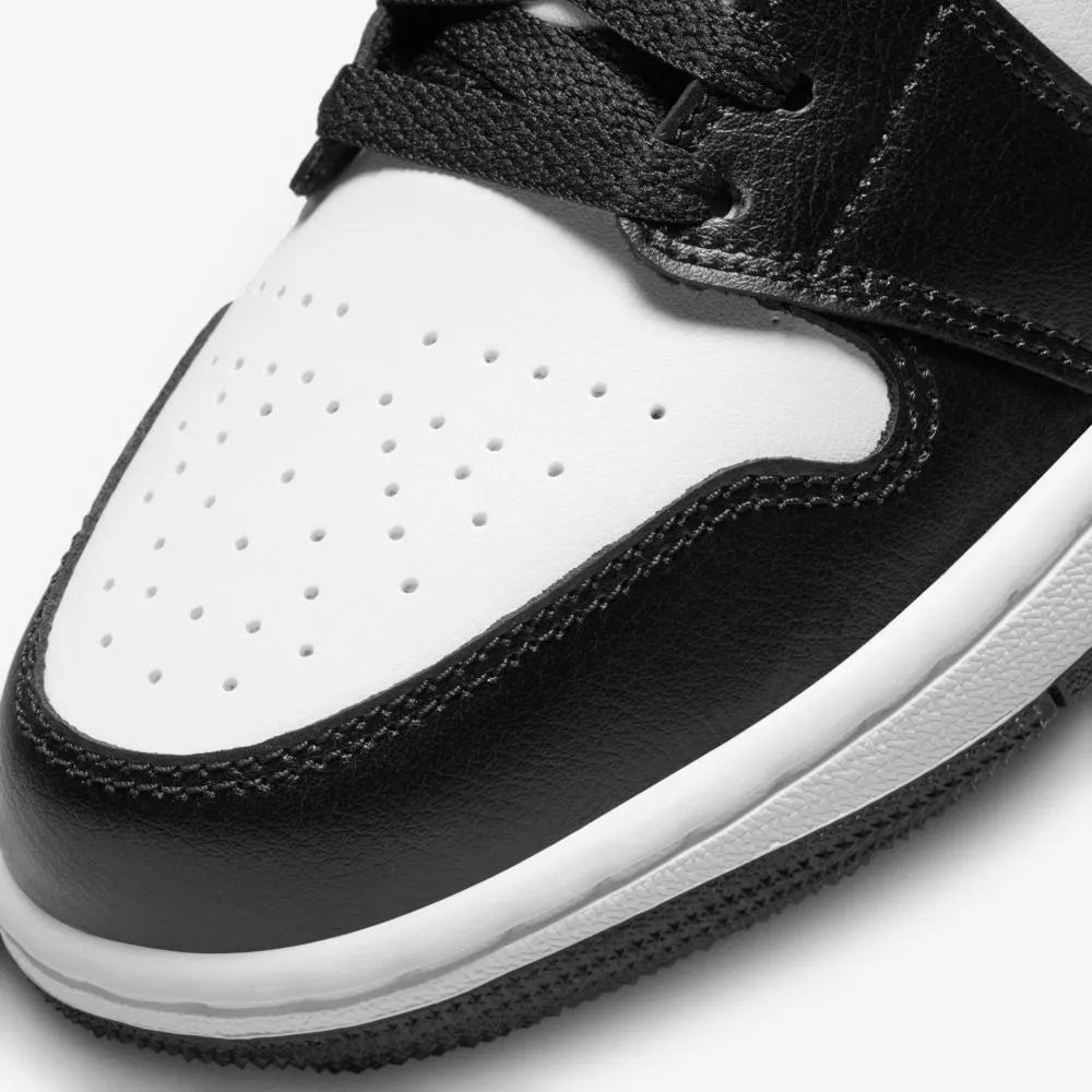 JORDAN RETRO 1 LOW BLANCO - NEGRO