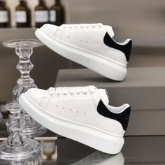 ALEXANDER MCQUEEN  BLANCO