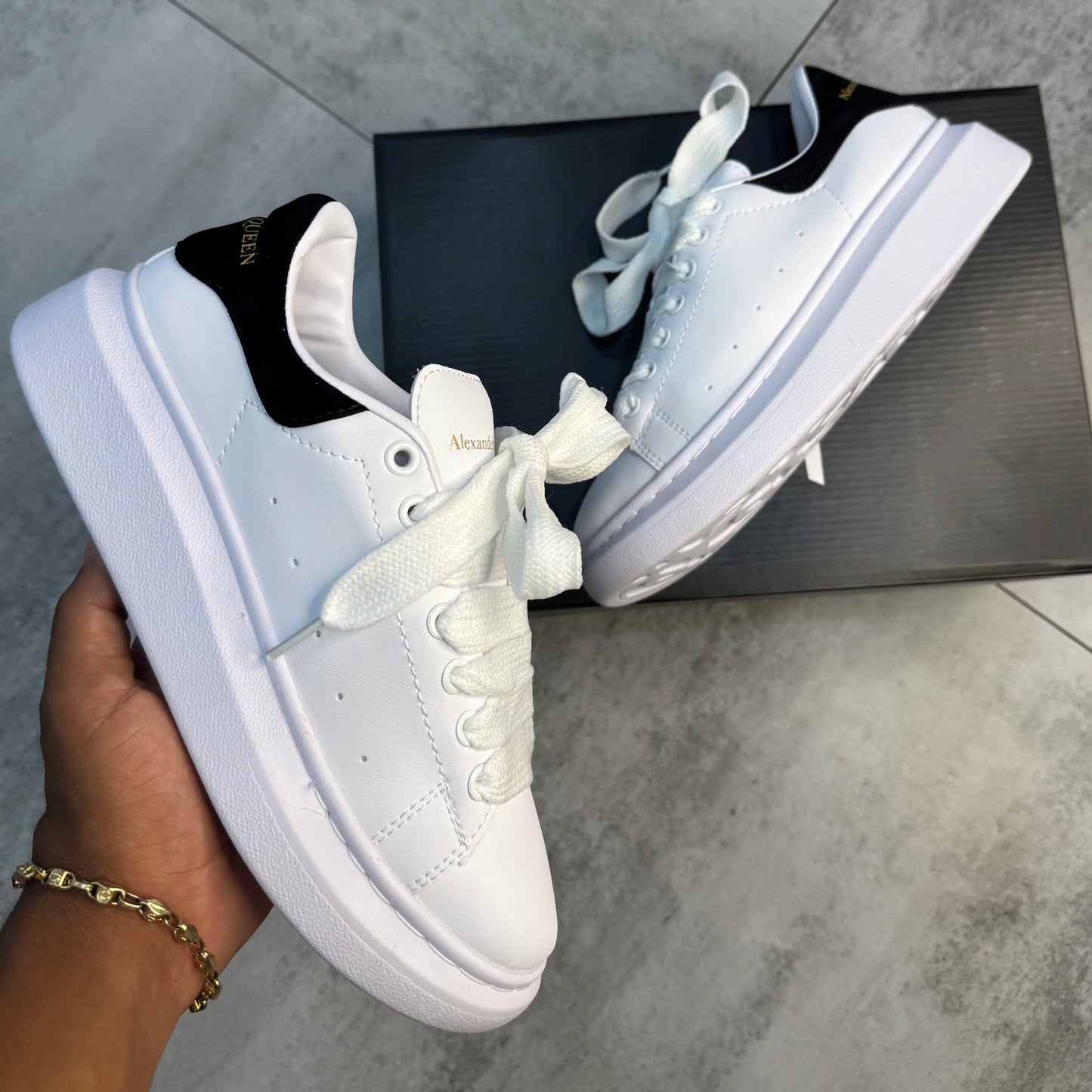 ALEXANDER MCQUEEN  BLANCO