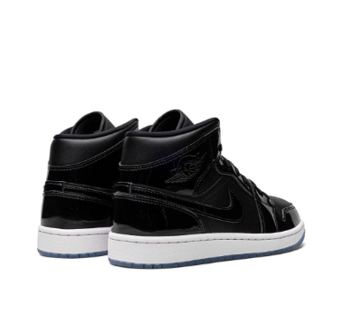 JORDAN RETRO 1 CHAROL NEGRA- BLANCA
