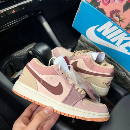 JORDAN RETRO 1 LOW PASTEL