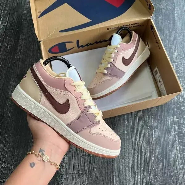 JORDAN RETRO 1 LOW PASTEL